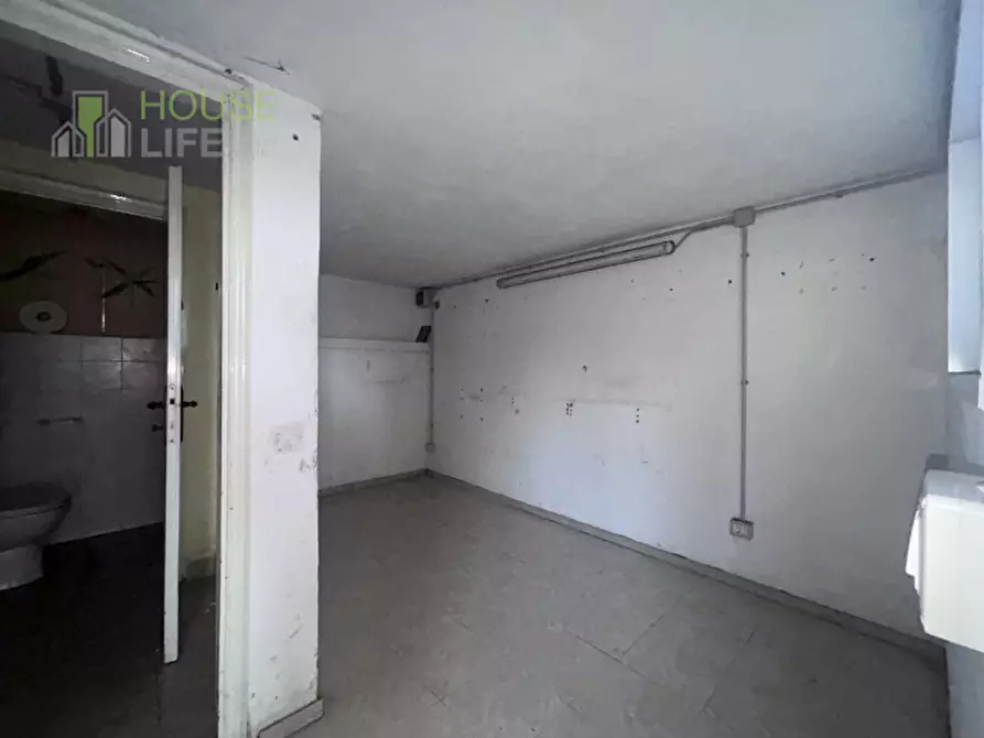 Immagine 12 di Capannone industriale in affitto  a Zanè