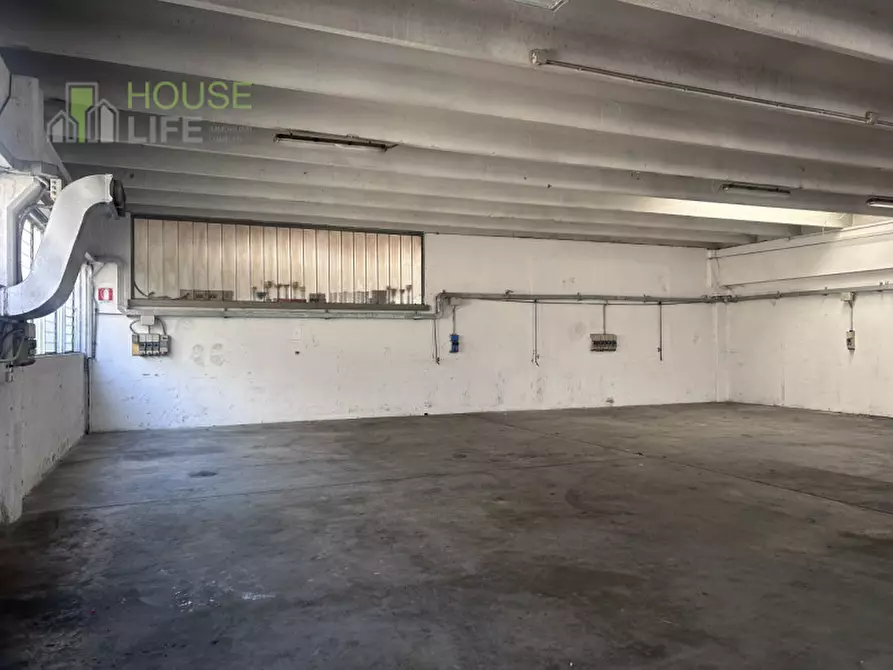 Immagine 15 di Capannone industriale in affitto  a Zanè