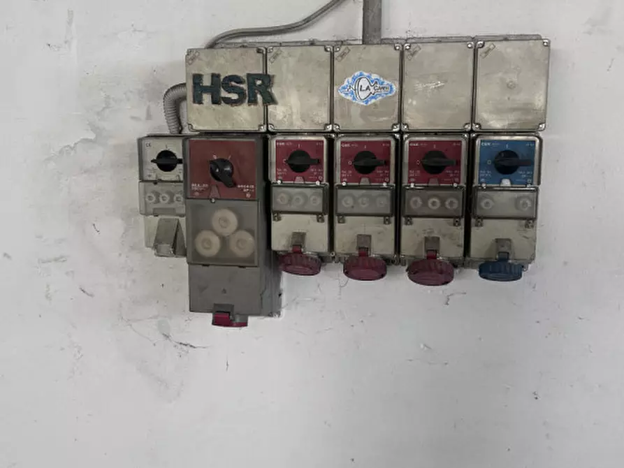 Immagine 16 di Capannone industriale in affitto  a Zanè