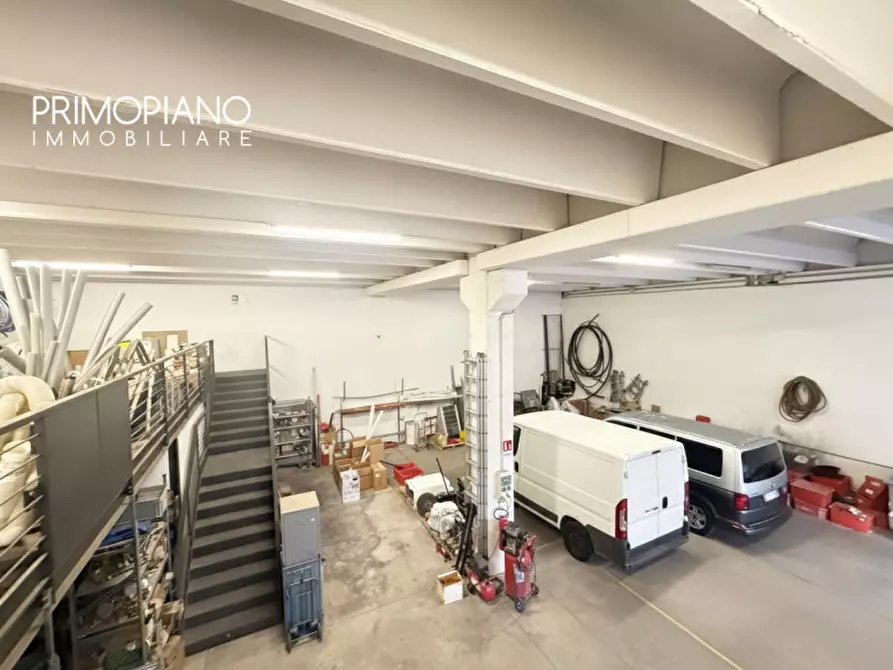 Immagine 4 di Magazzino in vendita  in Via Vienna a Trento