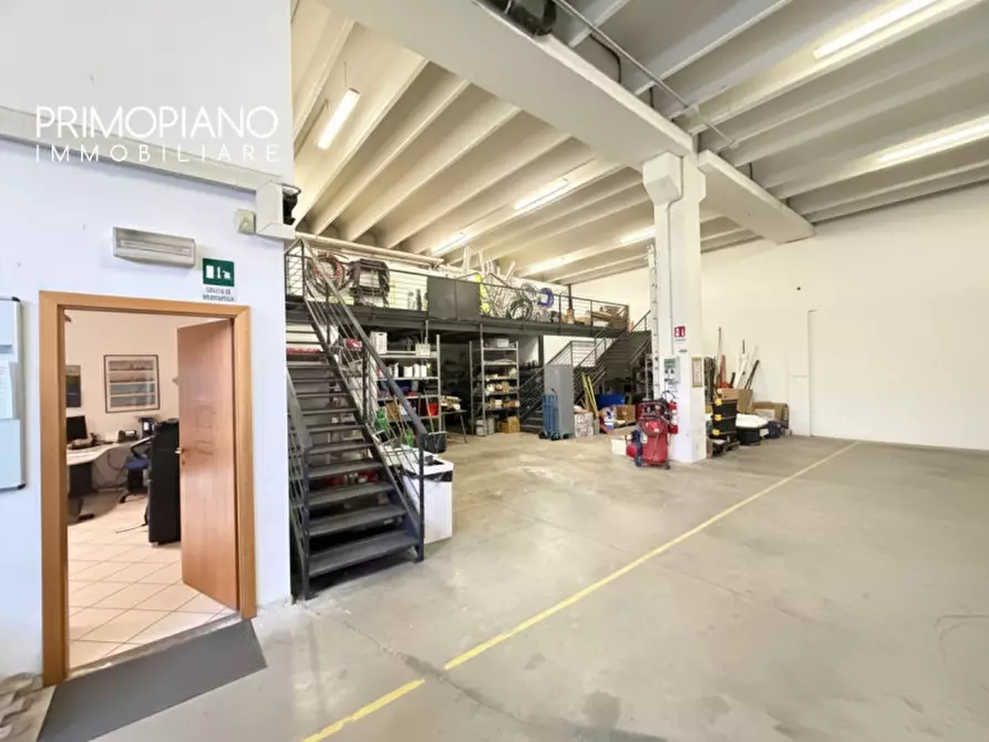 Immagine 8 di Magazzino in vendita  in Via Vienna a Trento