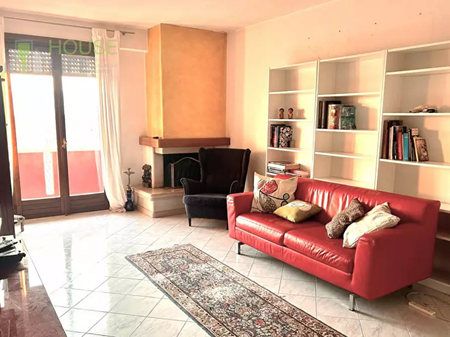 Immagine 1 di Appartamento in vendita  in Via Rostone thiene a Thiene