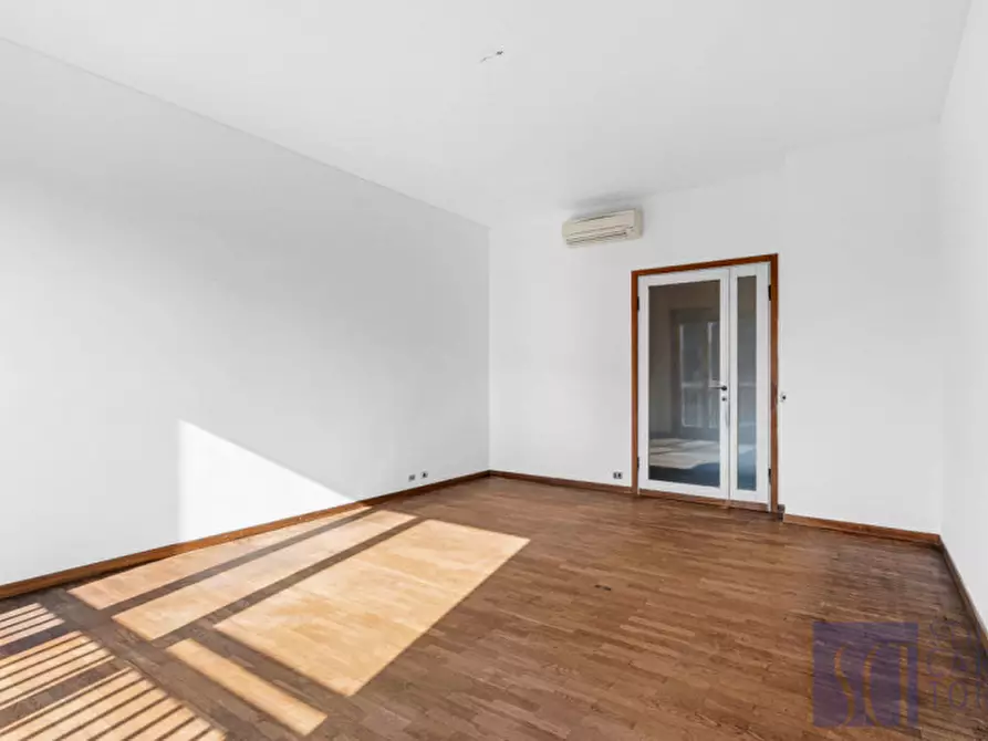 Immagine 5 di Appartamento in vendita  in via mario donati, 10 a Milano