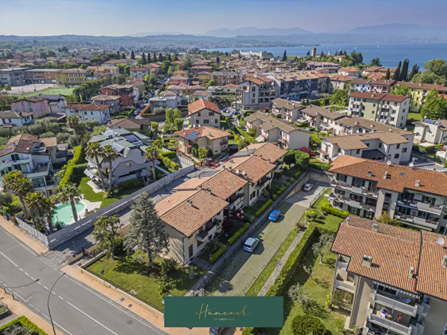 Immagine 1 di Villetta a schiera in vendita  in Via Giovanni XXIII, n. 3 a Desenzano Del Garda