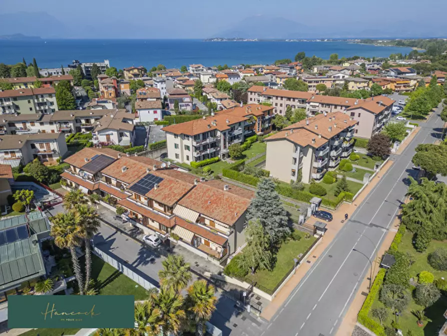 Immagine 2 di Villetta a schiera in vendita  in Via Giovanni XXIII, n. 3 a Desenzano Del Garda