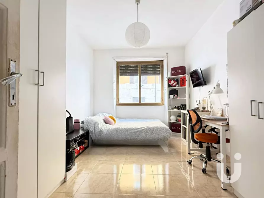 Immagine 5 di Appartamento in vendita  in Via Gaspare Finali a Roma