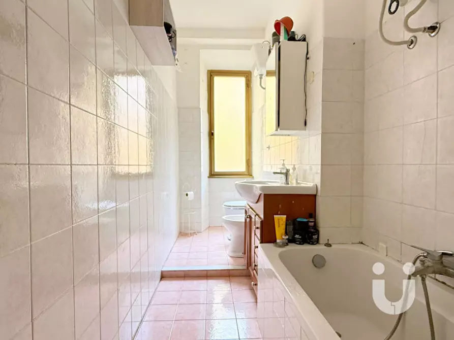 Immagine 9 di Appartamento in vendita  in Via Gaspare Finali a Roma