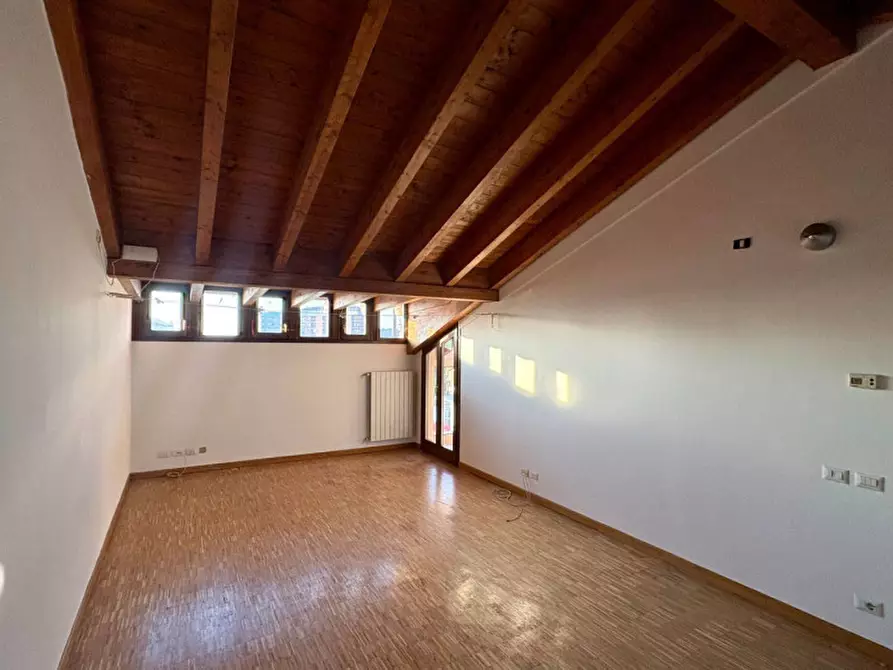 Immagine 1 di Appartamento in vendita  in Via San Bernardino 87, Bergamo a Bergamo