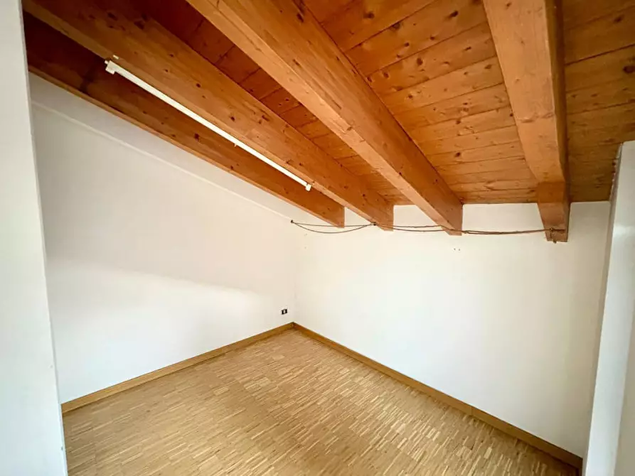 Immagine 17 di Appartamento in vendita  in Via San Bernardino 87, Bergamo a Bergamo