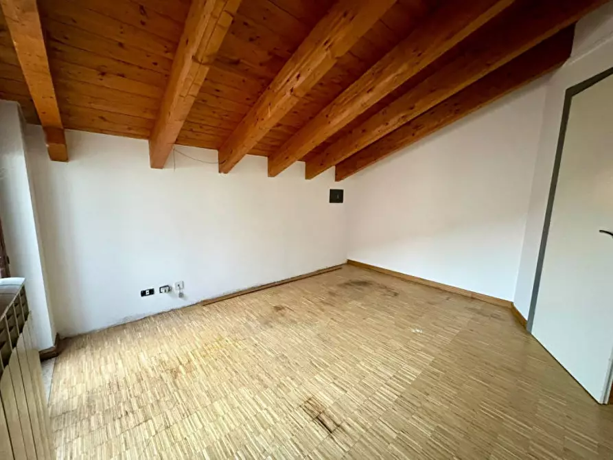 Immagine 17 di Appartamento in vendita  in Via San Bernardino 87, Bergamo a Bergamo