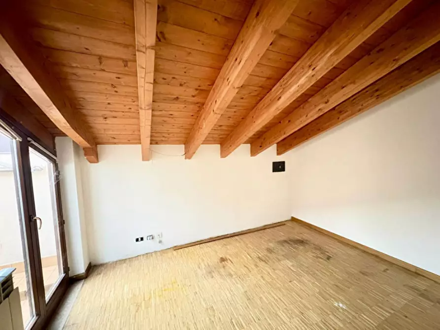 Immagine 18 di Appartamento in vendita  in Via San Bernardino 87, Bergamo a Bergamo