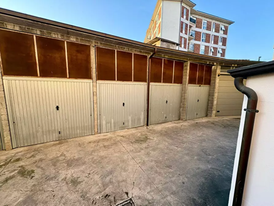 Immagine 21 di Appartamento in vendita  in Via San Bernardino 87, Bergamo a Bergamo