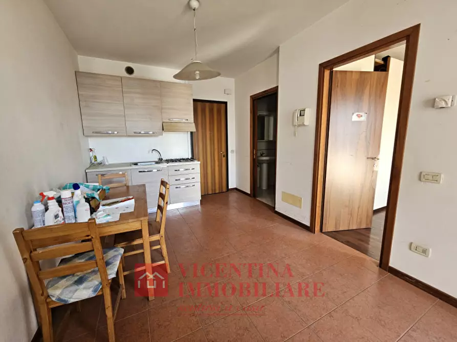 Immagine 5 di Appartamento in vendita  in Viale San Lazzaro 108 a Vicenza