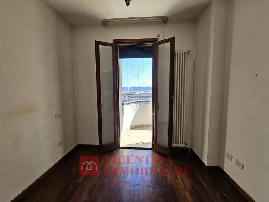 Immagine 8 di Appartamento in vendita  in Viale San Lazzaro 108 a Vicenza