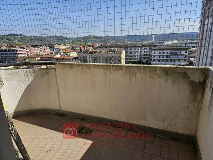 Immagine 14 di Appartamento in vendita  in Viale San Lazzaro 108 a Vicenza