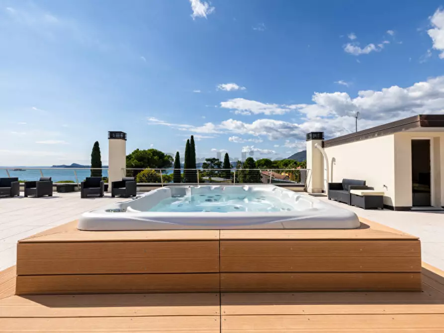 Immagine 8 di Appartamento in vendita  in Viale Ugo Foscolo 134 a Toscolano-Maderno