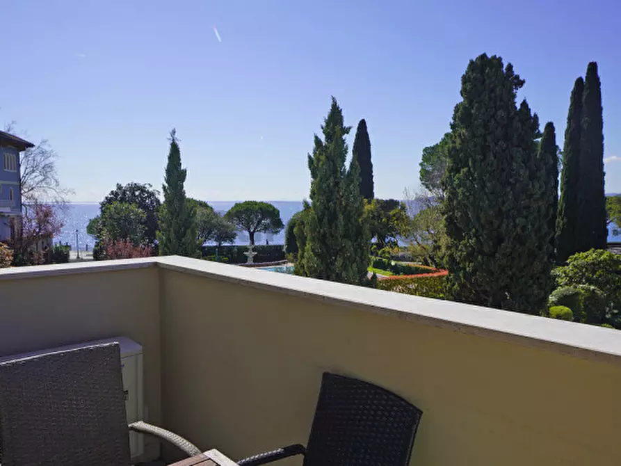 Immagine 36 di Appartamento in vendita  in Viale Ugo Foscolo 134 a Toscolano-Maderno