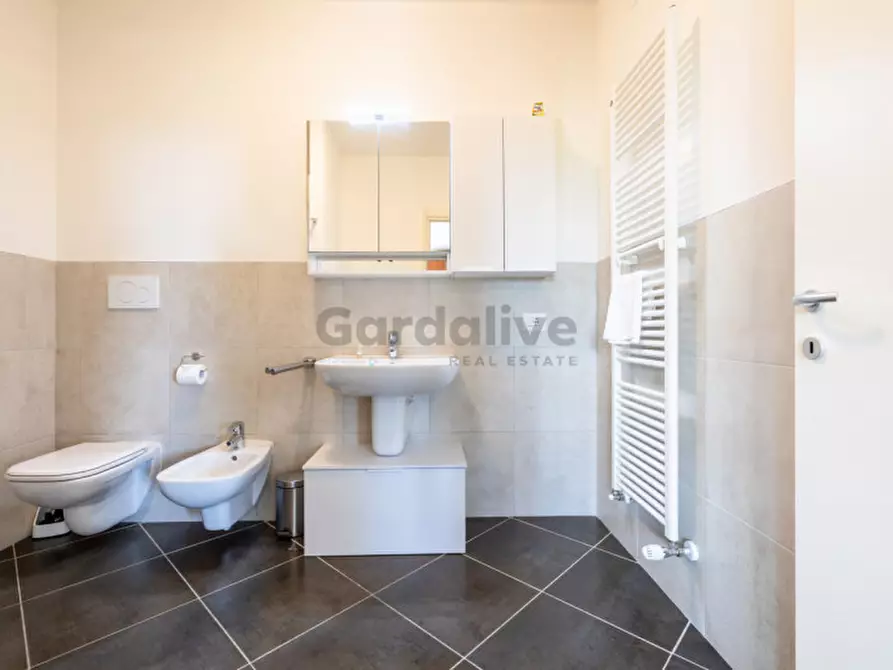 Immagine 37 di Appartamento in vendita  in Viale Ugo Foscolo 134 a Toscolano-Maderno