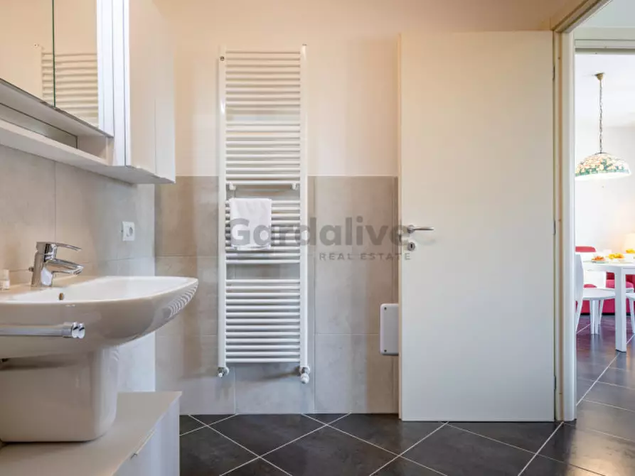 Immagine 38 di Appartamento in vendita  in Viale Ugo Foscolo 134 a Toscolano-Maderno