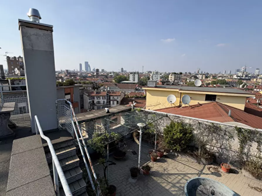 Immagine 29 di Attico in vendita  in Via Gian Giacomo Mora 11 a Milano