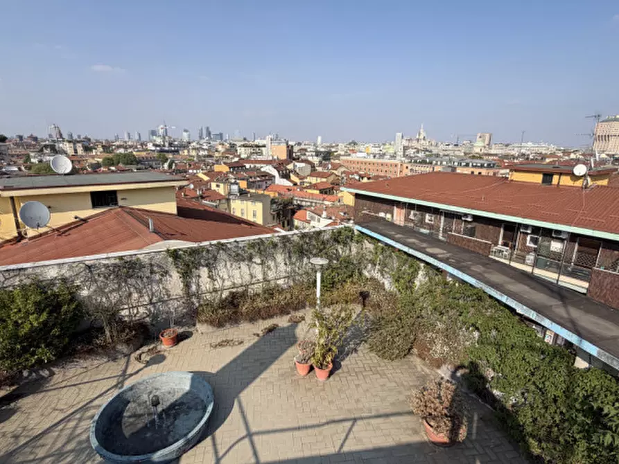 Immagine 30 di Attico in vendita  in Via Gian Giacomo Mora 11 a Milano