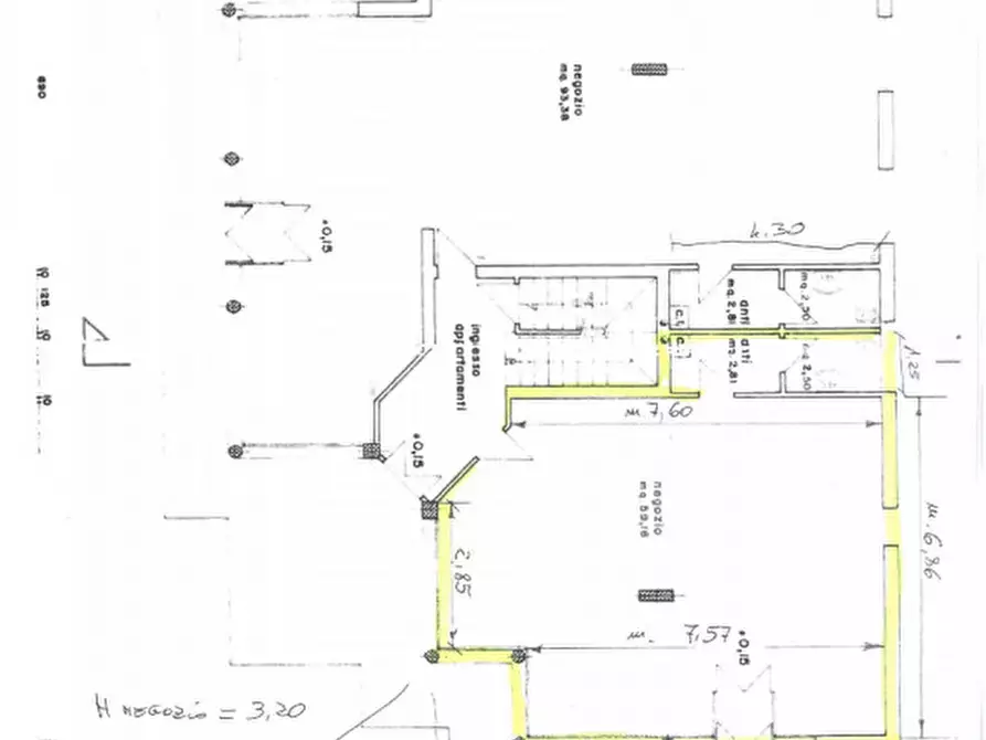 Immagine 24 di Negozio in affitto  a Costabissara