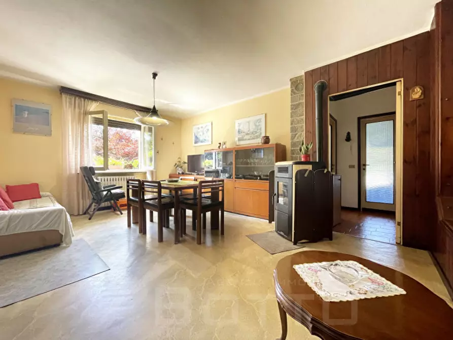 Immagine 5 di Appartamento in vendita  in via Torre 40 a Bolzano Novarese