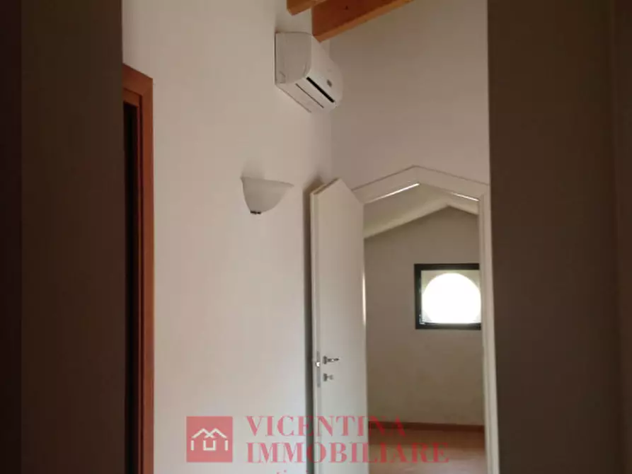 Immagine 12 di Appartamento in vendita  in viale anconetta a Vicenza