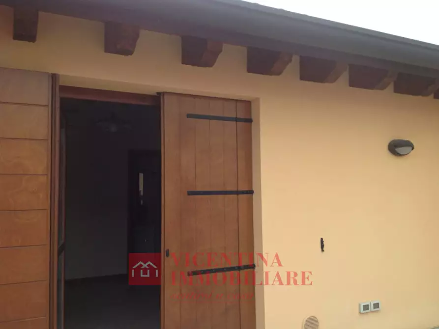 Immagine 15 di Appartamento in vendita  in viale anconetta a Vicenza