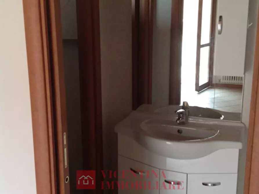 Immagine 17 di Appartamento in vendita  in viale anconetta a Vicenza