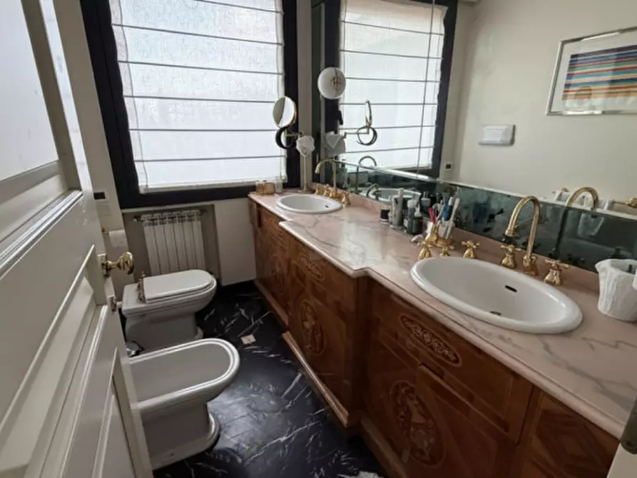 Immagine 11 di Attico in affitto  a Padova