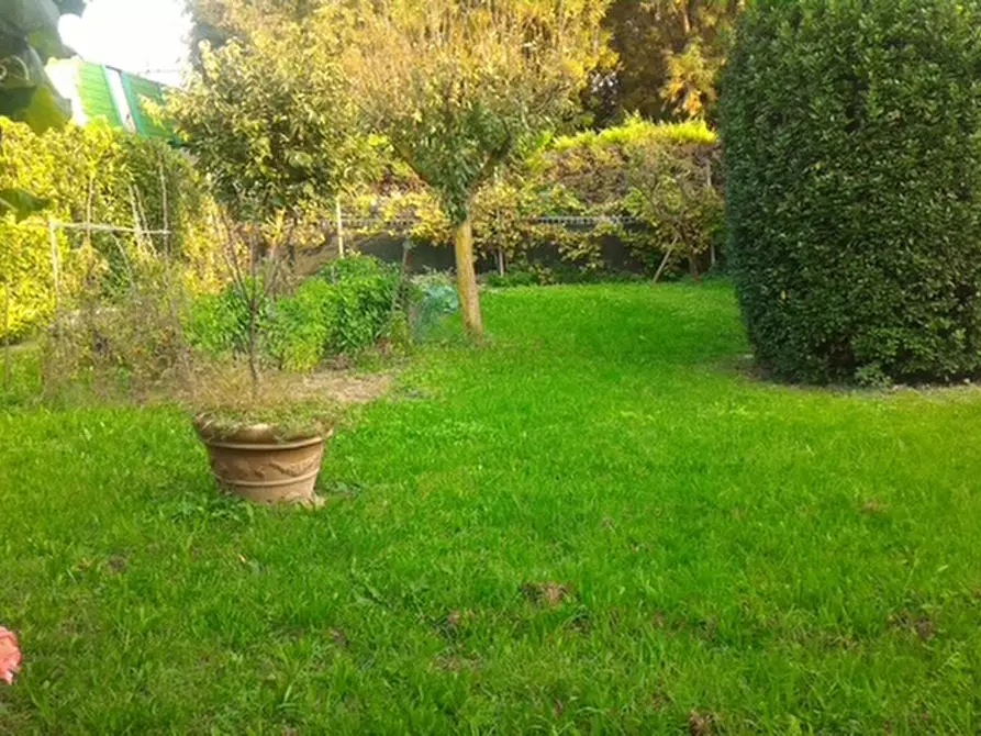 Immagine 1 di Villetta a schiera in vendita  in via Montà a Padova