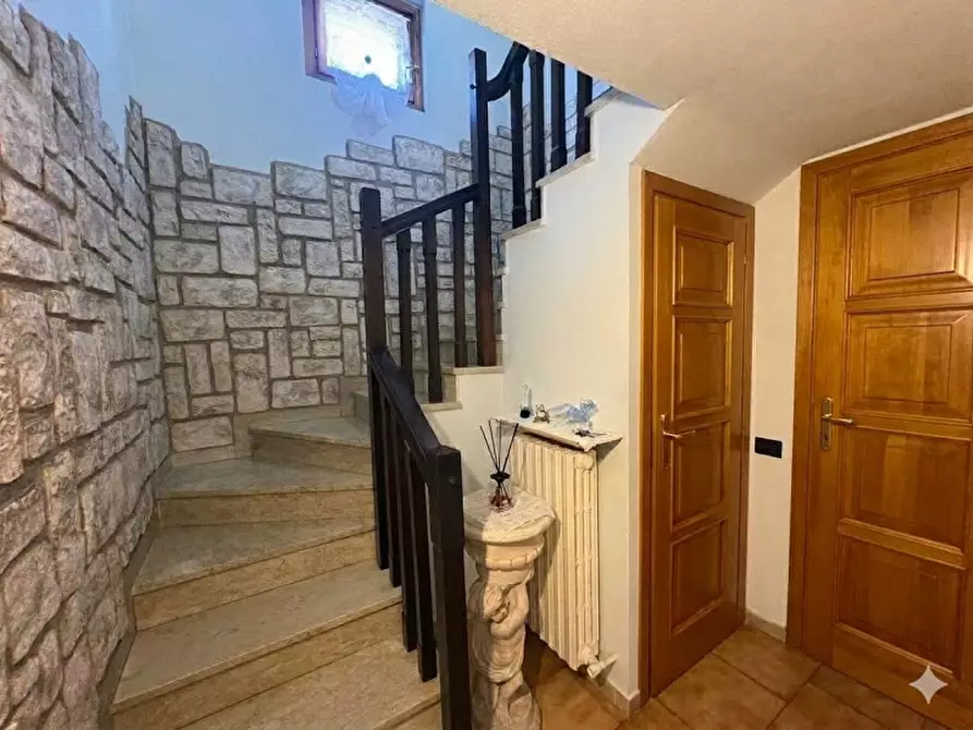 Immagine 3 di Casa indipendente in vendita  in Via Europa Unita 7, Carvico a Carvico