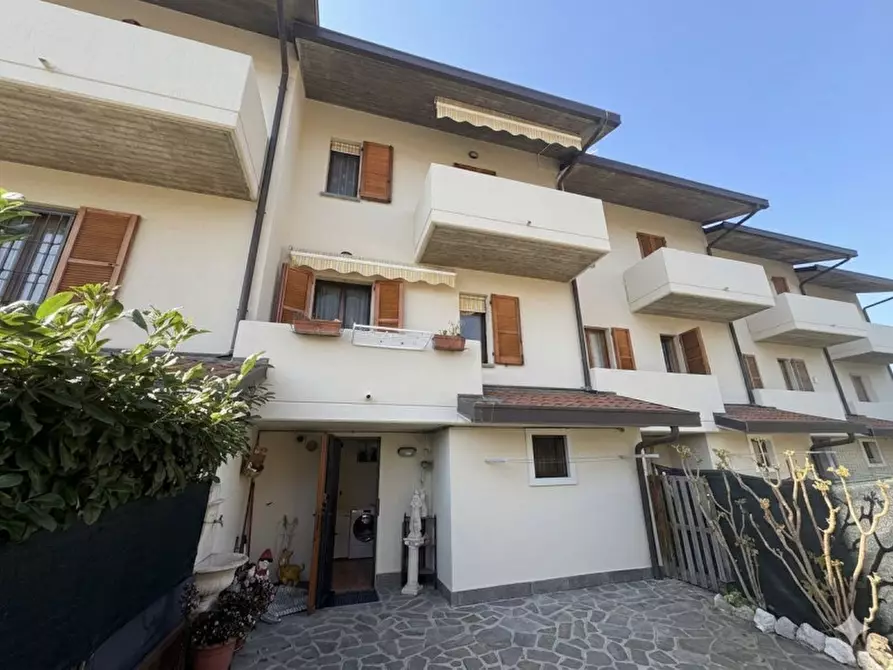 Immagine 16 di Casa indipendente in vendita  in Via Europa Unita 7, Carvico a Carvico