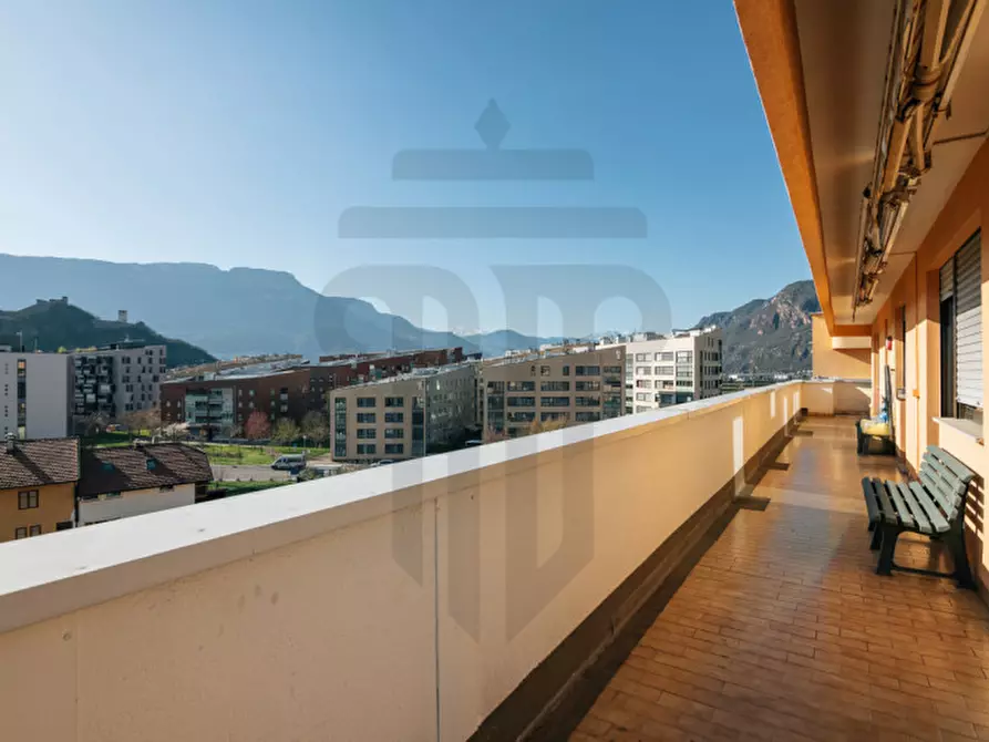 Immagine 2 di Attico in vendita  in Via Ortles 15 a Bolzano