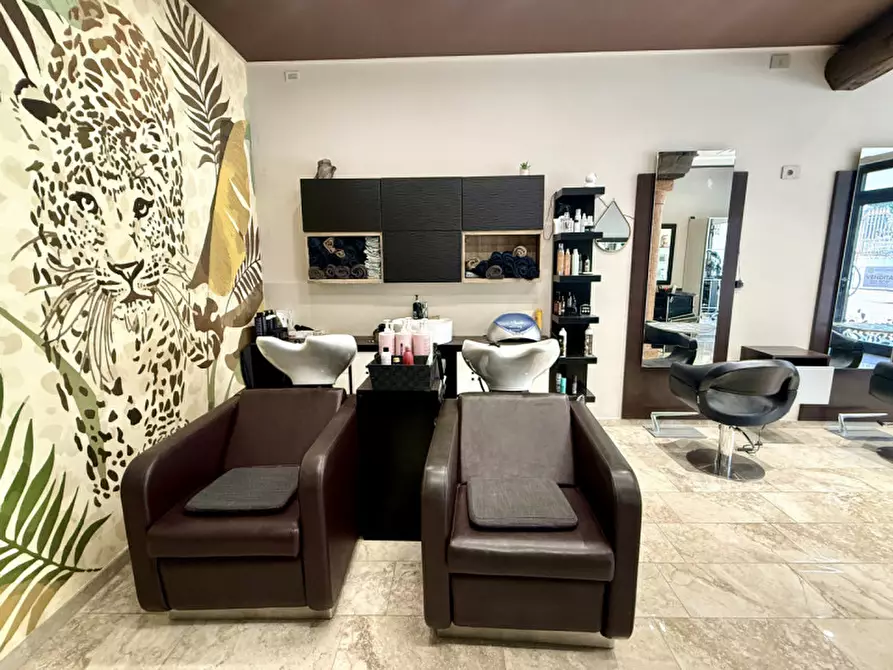 Immagine 3 di Negozio in vendita  in VIA CAVOUR a Legnago