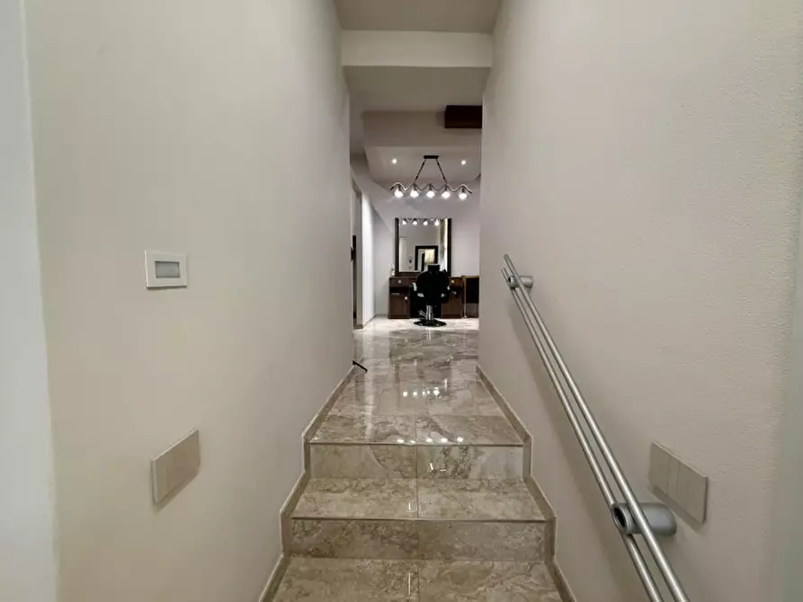 Immagine 10 di Negozio in vendita  in VIA CAVOUR a Legnago