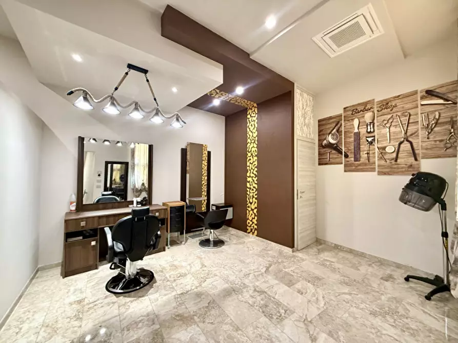 Immagine 11 di Negozio in vendita  in VIA CAVOUR a Legnago