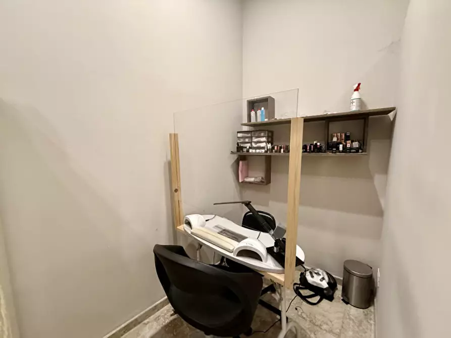 Immagine 12 di Negozio in vendita  in VIA CAVOUR a Legnago