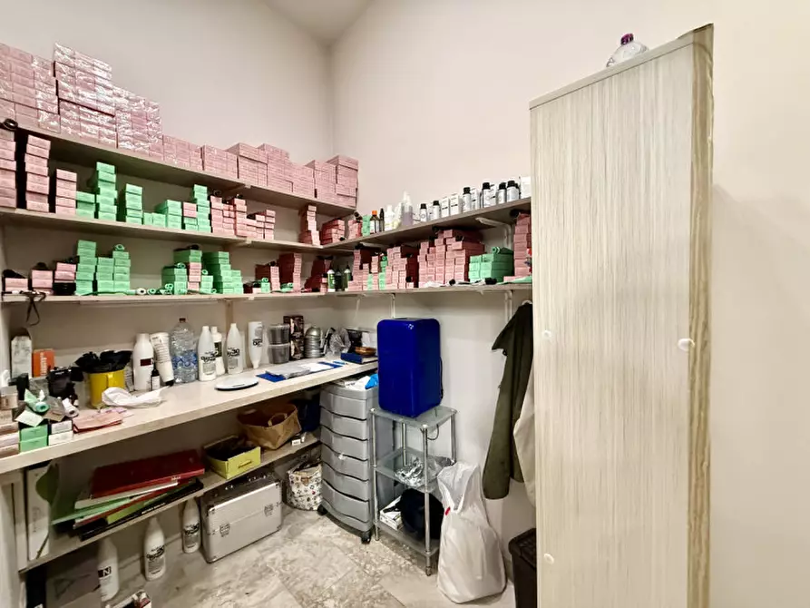 Immagine 13 di Negozio in vendita  in VIA CAVOUR a Legnago