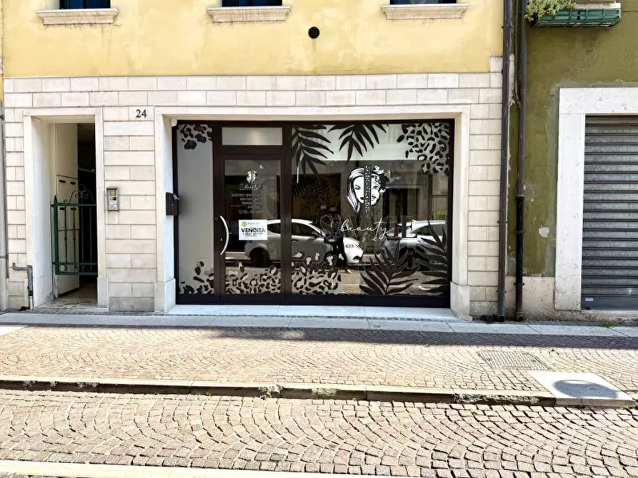 Immagine 14 di Negozio in vendita  in VIA CAVOUR a Legnago