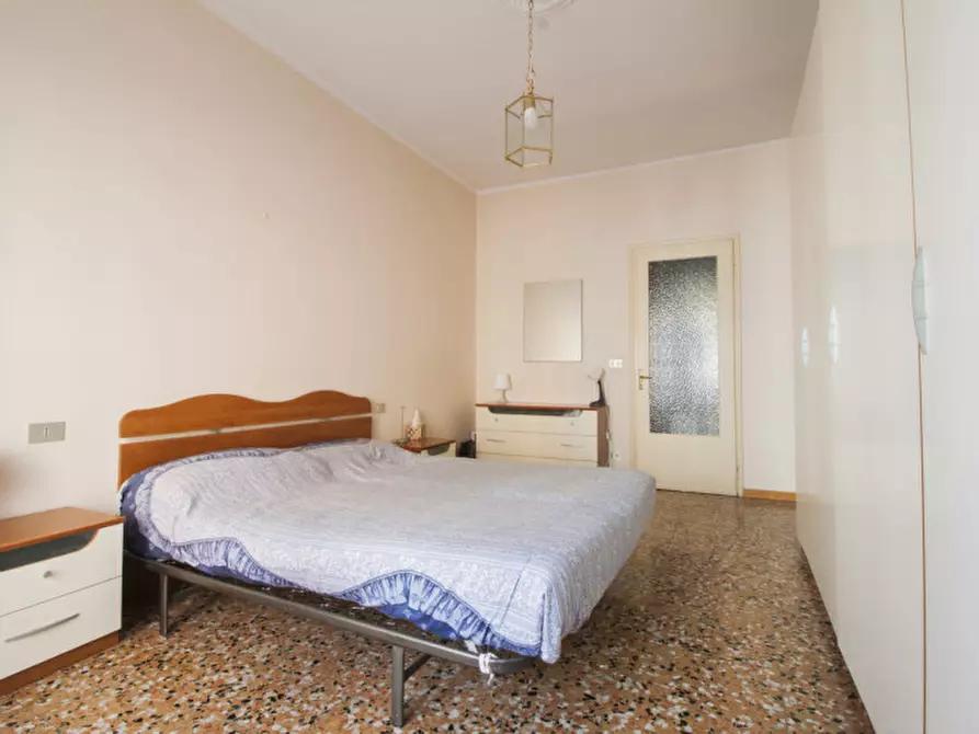 Immagine 11 di Appartamento in vendita  in Via Genova 266 a Torino