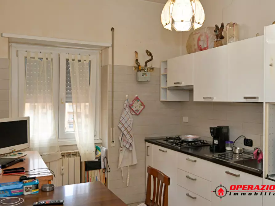 Immagine 3 di Appartamento in vendita  in Via di Casal Bertone a Roma