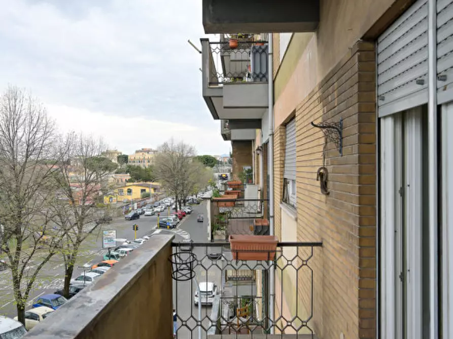 Immagine 18 di Appartamento in vendita  in Via di Casal Bertone a Roma