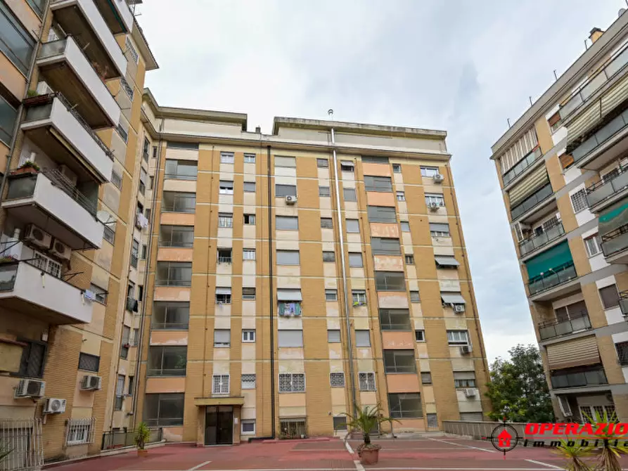 Immagine 22 di Appartamento in vendita  in Via di Casal Bertone a Roma