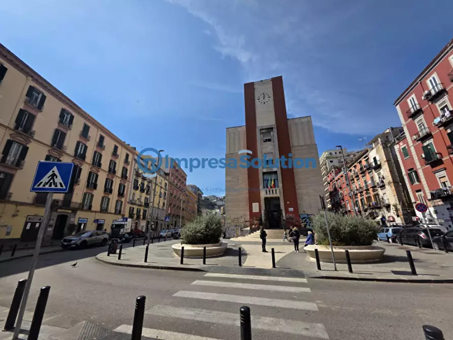 Immagine 3 di Negozio in vendita  in Via Piedigrotta a Napoli