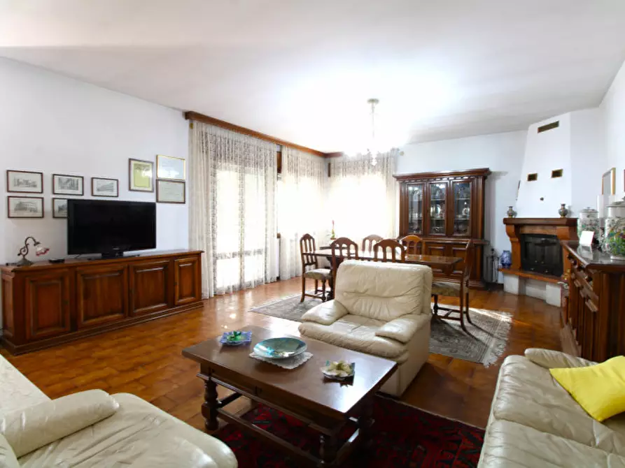 Immagine 6 di Villa in vendita  in Via Santa Monica a Albignasego