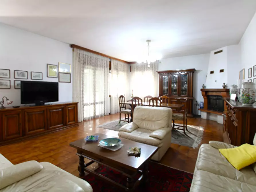 Immagine 10 di Villa in vendita  in Via Santa Monica a Albignasego