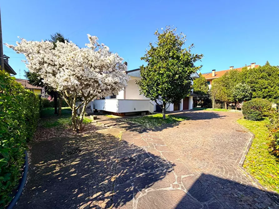 Immagine 16 di Villa in vendita  in Via Santa Monica a Albignasego