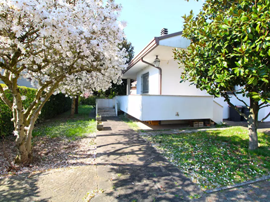 Immagine 18 di Villa in vendita  in Via Santa Monica a Albignasego